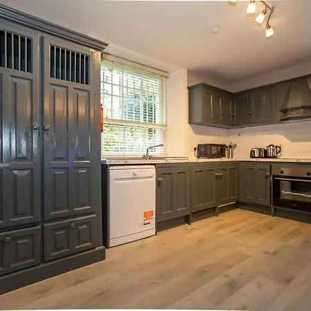 Ballsbridge Apartments *