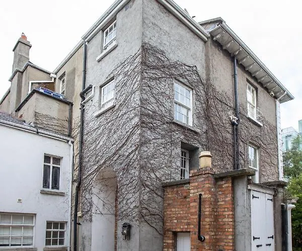 Apartament Ballsbridge *