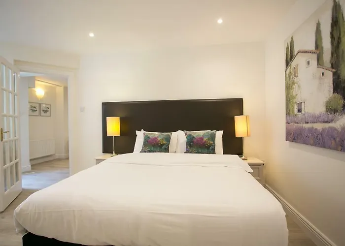 Ballsbridge Apartament *